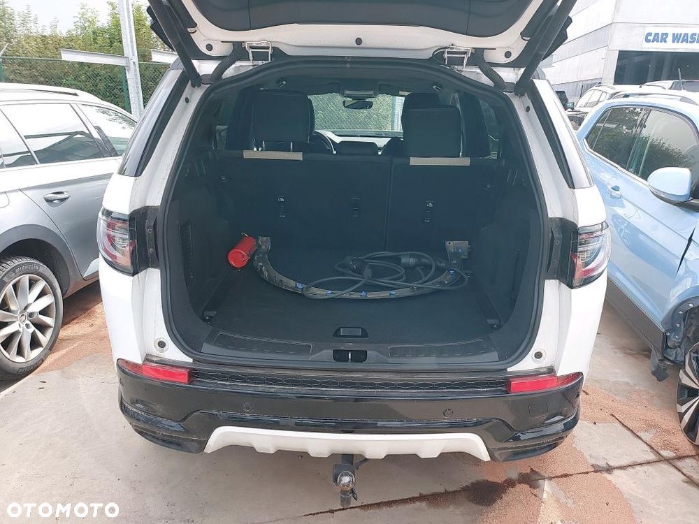 Land Rover Discovery Sport P270e Dynamic SE - 10
