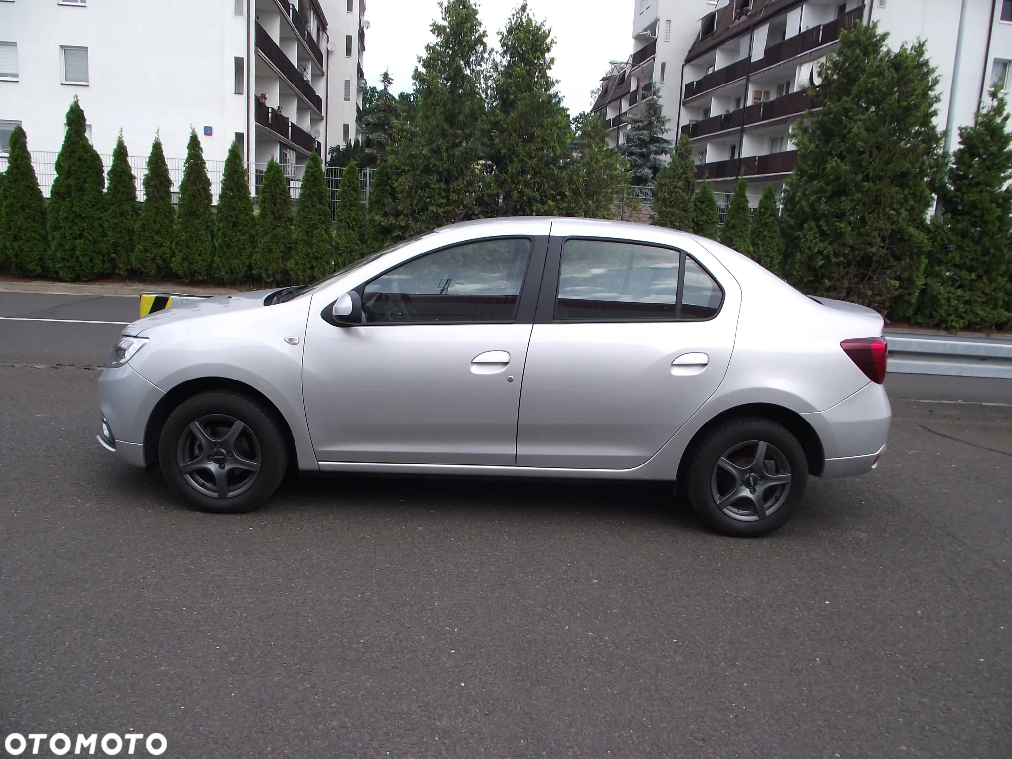 Dacia Logan 0.9 TCe Laureate S&S Easy-R - 12