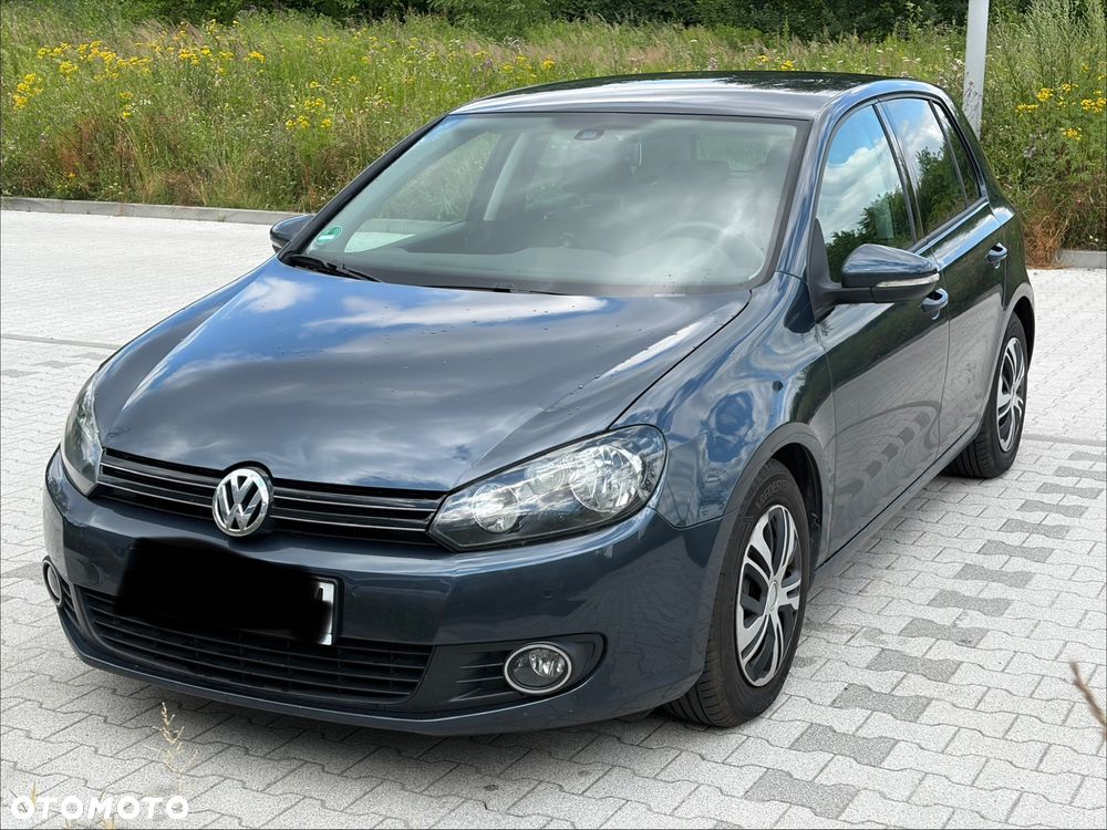 Volkswagen Golf - 2