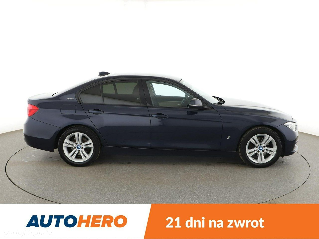BMW Seria 3 330e Sport Line - 9
