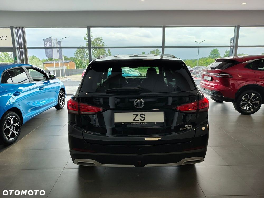MG ZS Hybrid+ - 4