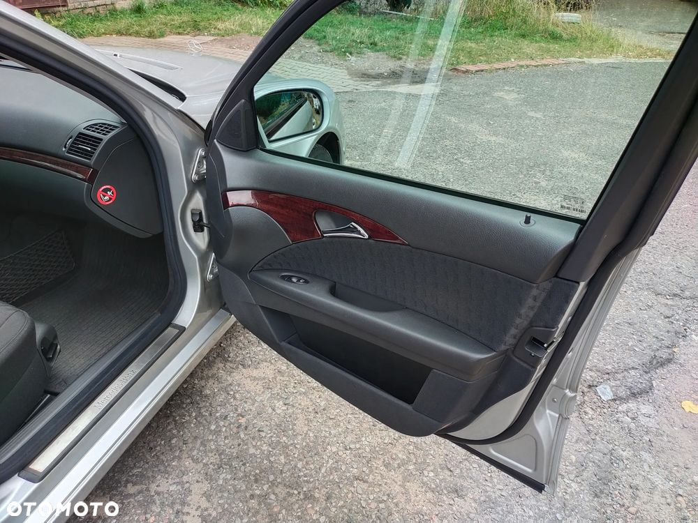 Mercedes-Benz Klasa E 220 CDI Automatik Classic - 14