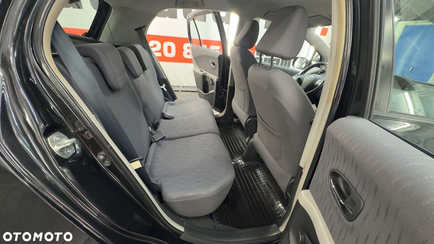 Toyota Yaris - 34