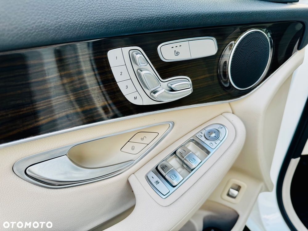 Mercedes-Benz GLC - 22