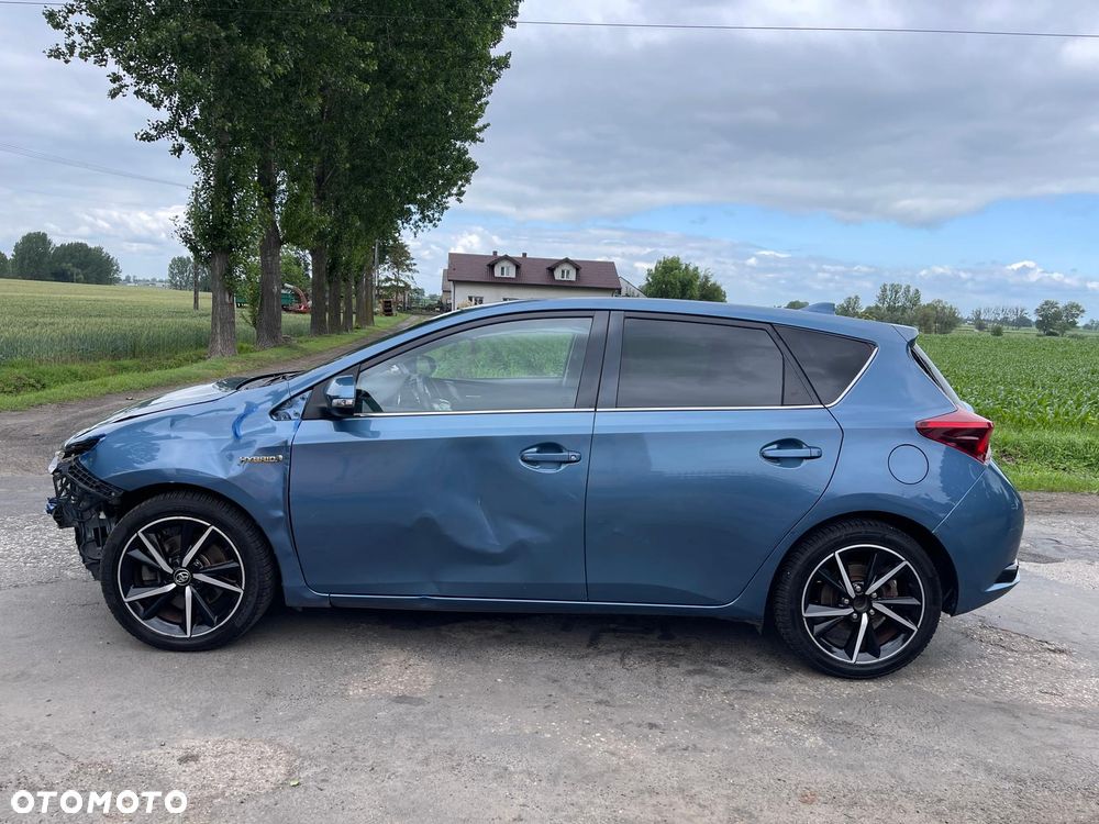Toyota Auris 1.8 VVT-i Automatik Design Edition - 3