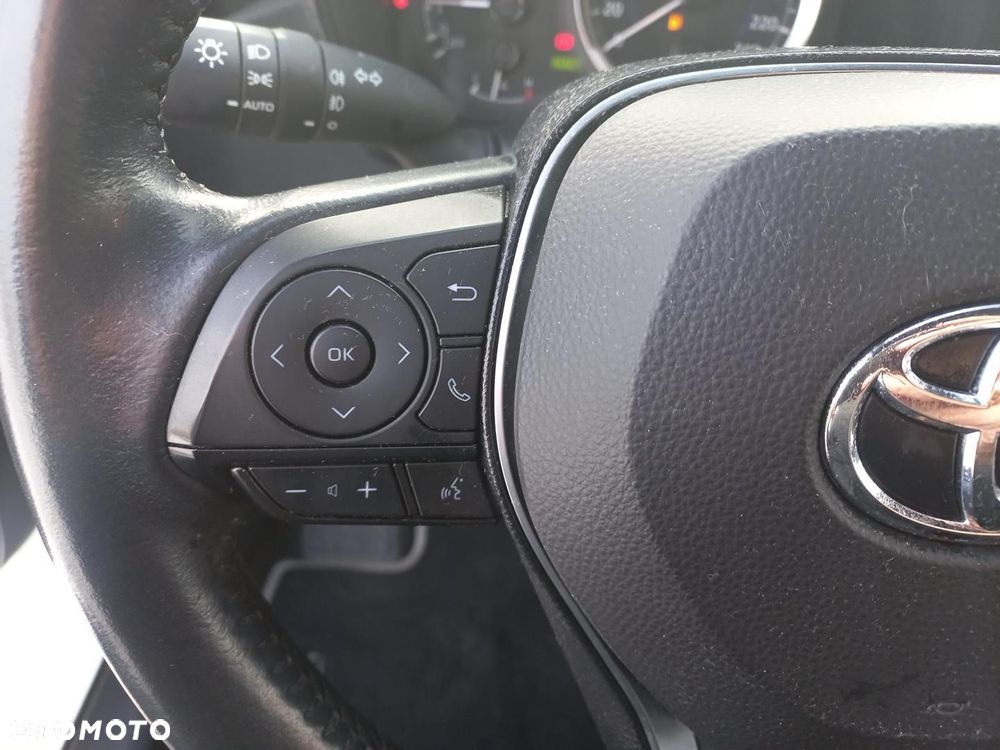Toyota Corolla 1.8 Hybrid Comfort - 17