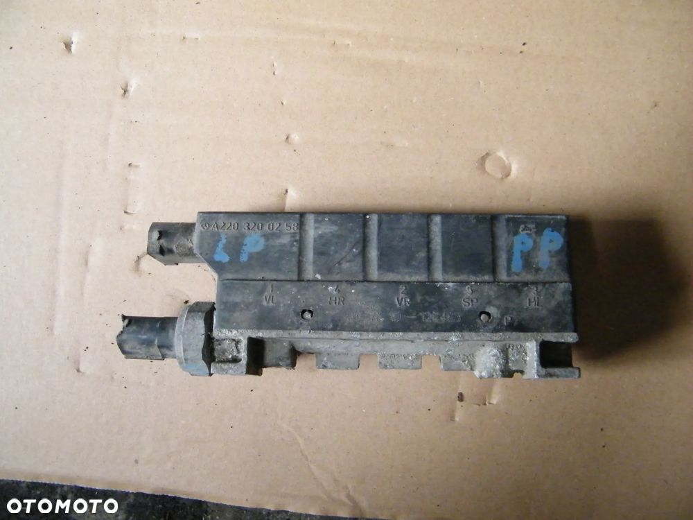 Listwa airmatic rozdzielacz zawieszenia A2203200258 Mercedes W220 S klasa 3.2 CDI (2001r.) - 1