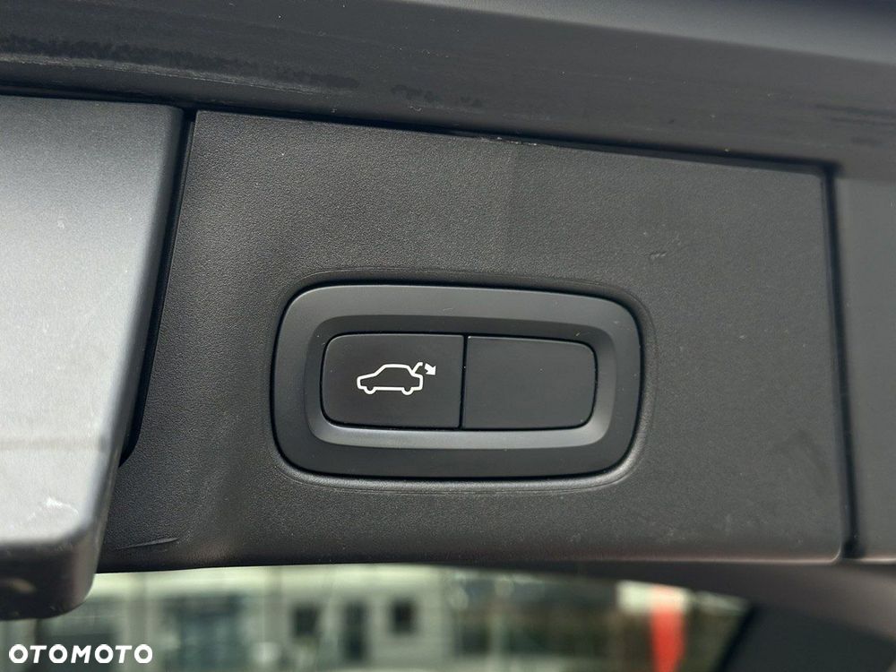 Volvo V90 - 25