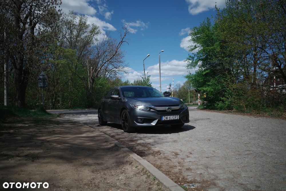 Honda Civic 1.5 T Elegance CVT - 21