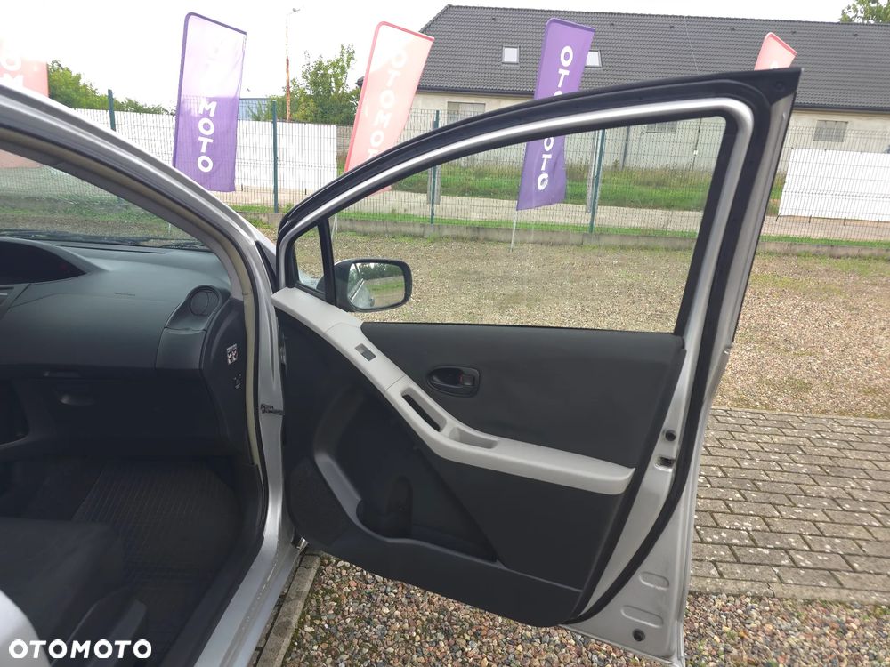 Toyota Yaris 1.4 D-4D Luna EU5 - 14