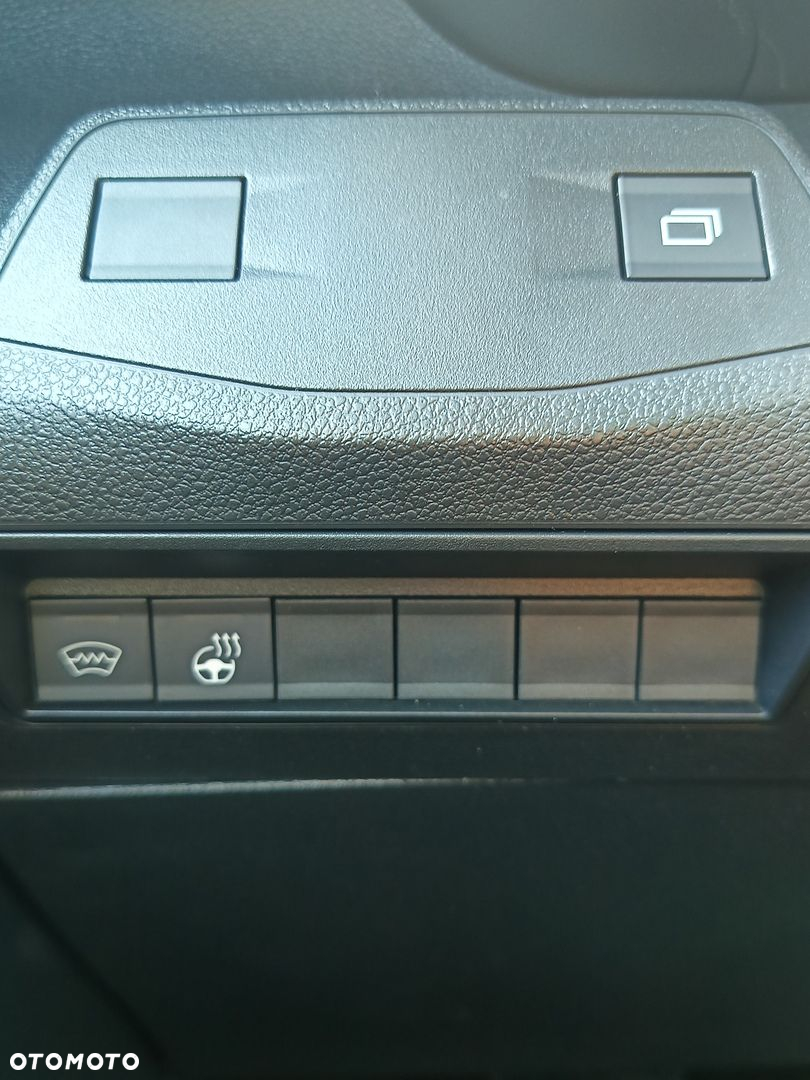 Opel Combo L 1.2 PureTech S&S - 21