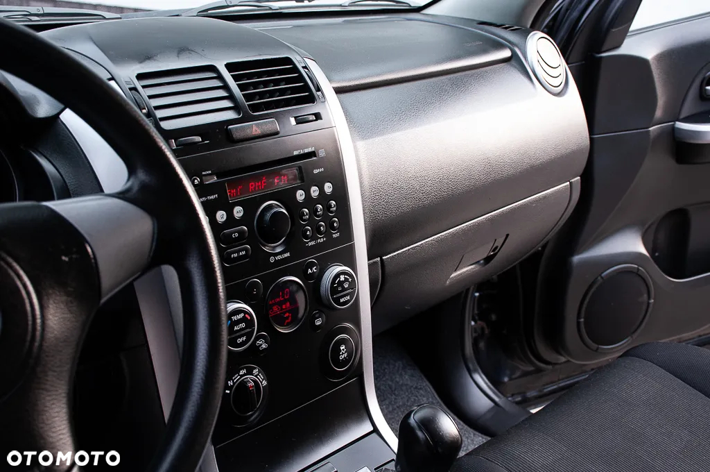 Suzuki Grand Vitara 2.4 Premium - 35