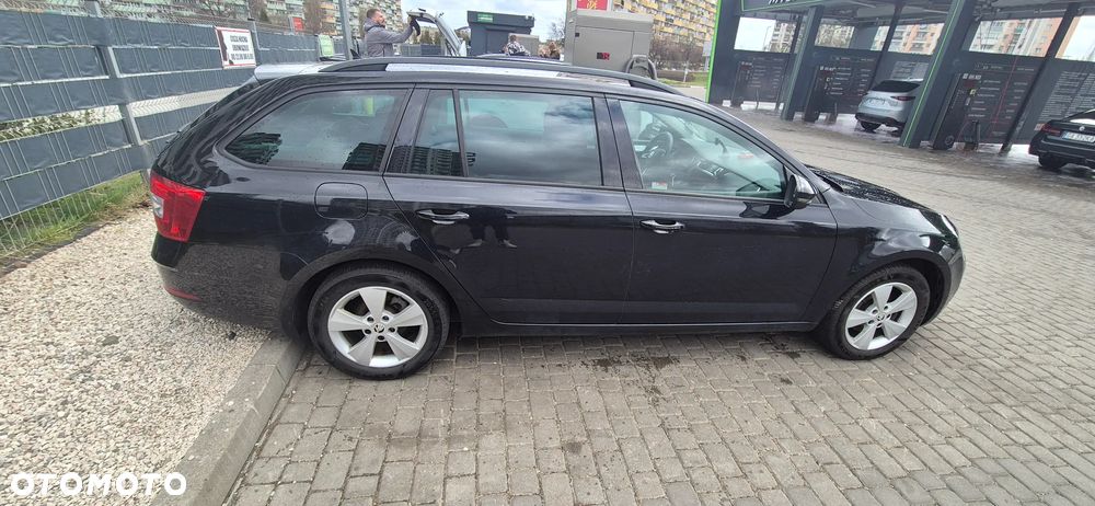 Skoda Octavia 1.6 TDI Active - 10