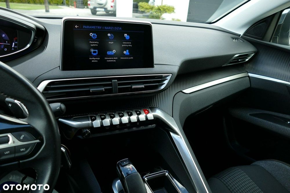 Peugeot 3008 1.2 PureTech Active Pack S&S EAT8 - 29