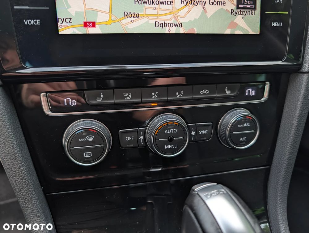 Volkswagen Golf - 38