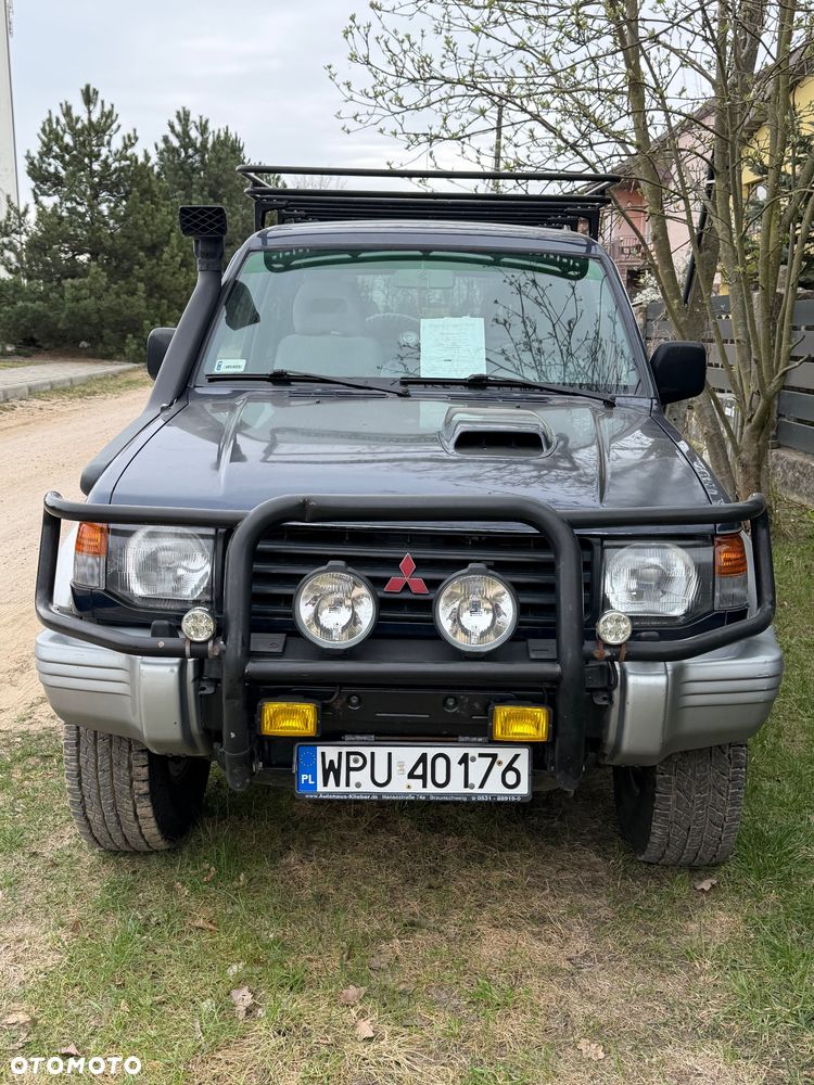 Mitsubishi Pajero - 1