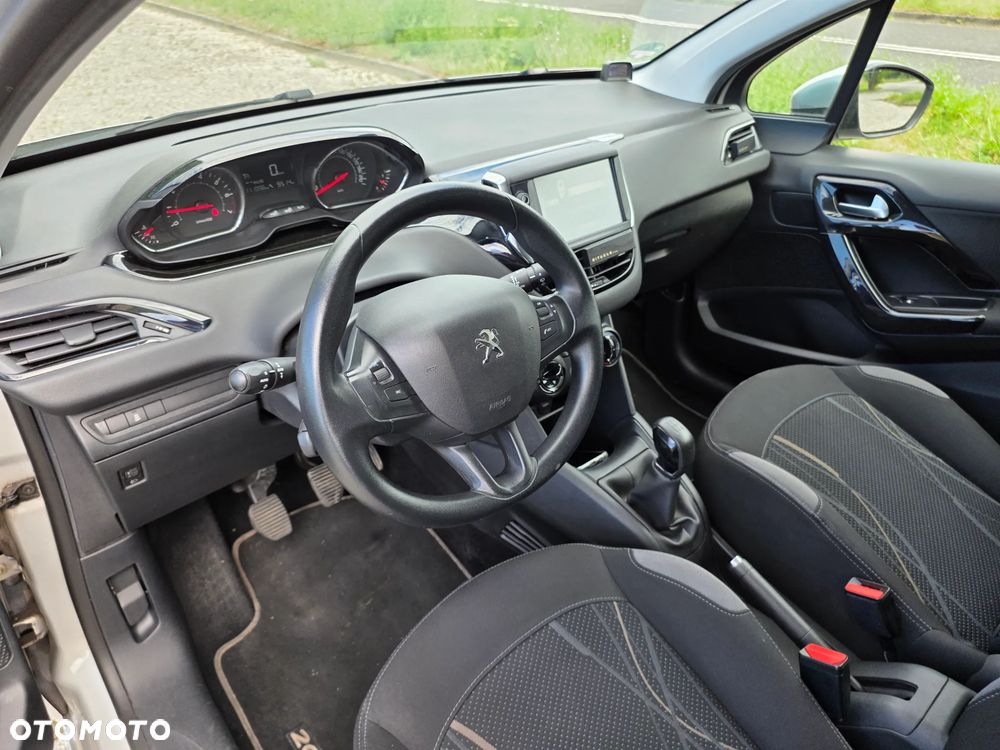 Peugeot 208 PureTech 82 Start & Stop Active - 13