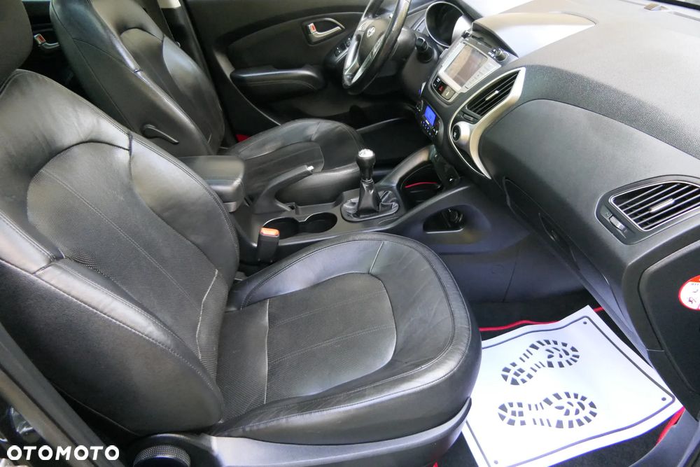 Hyundai ix35 2.0 Premium 2WD - 19