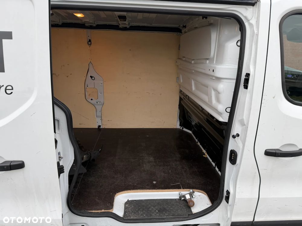 Renault TRAFIC - 29