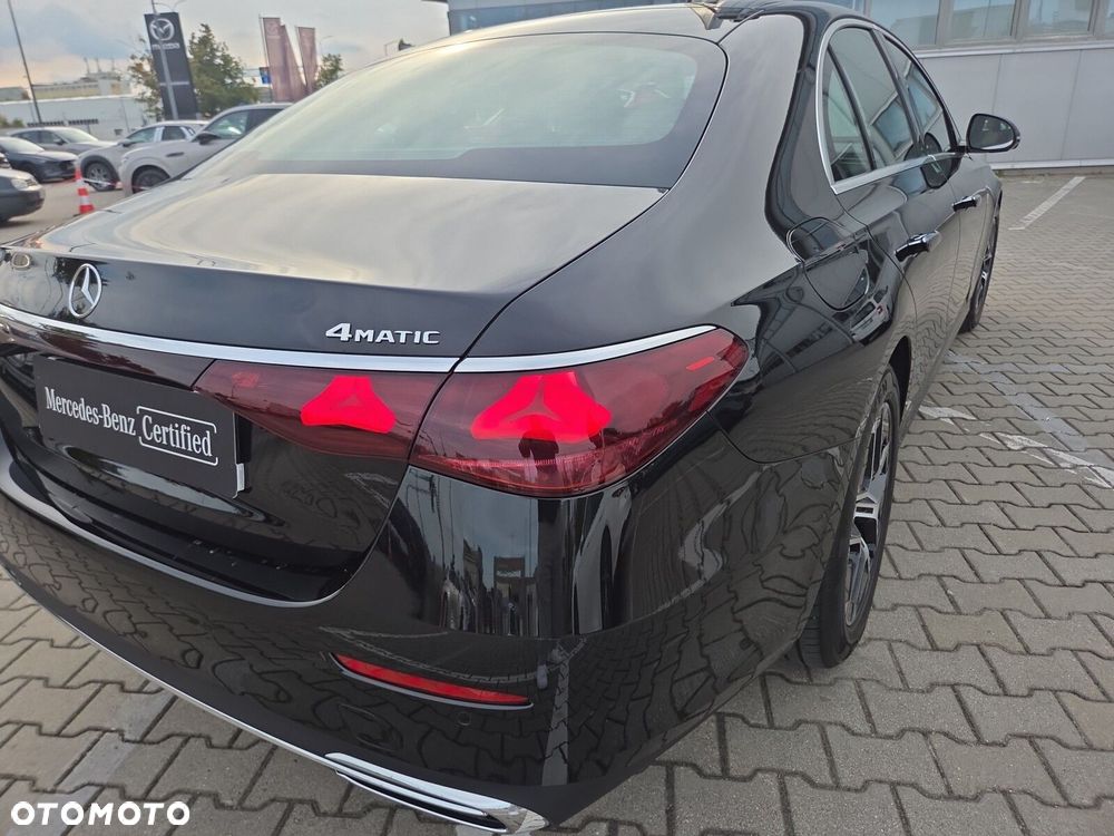 Mercedes-Benz Klasa E 220 d mHEV 4-Matic Avantgarde 9G-Tronic - 21