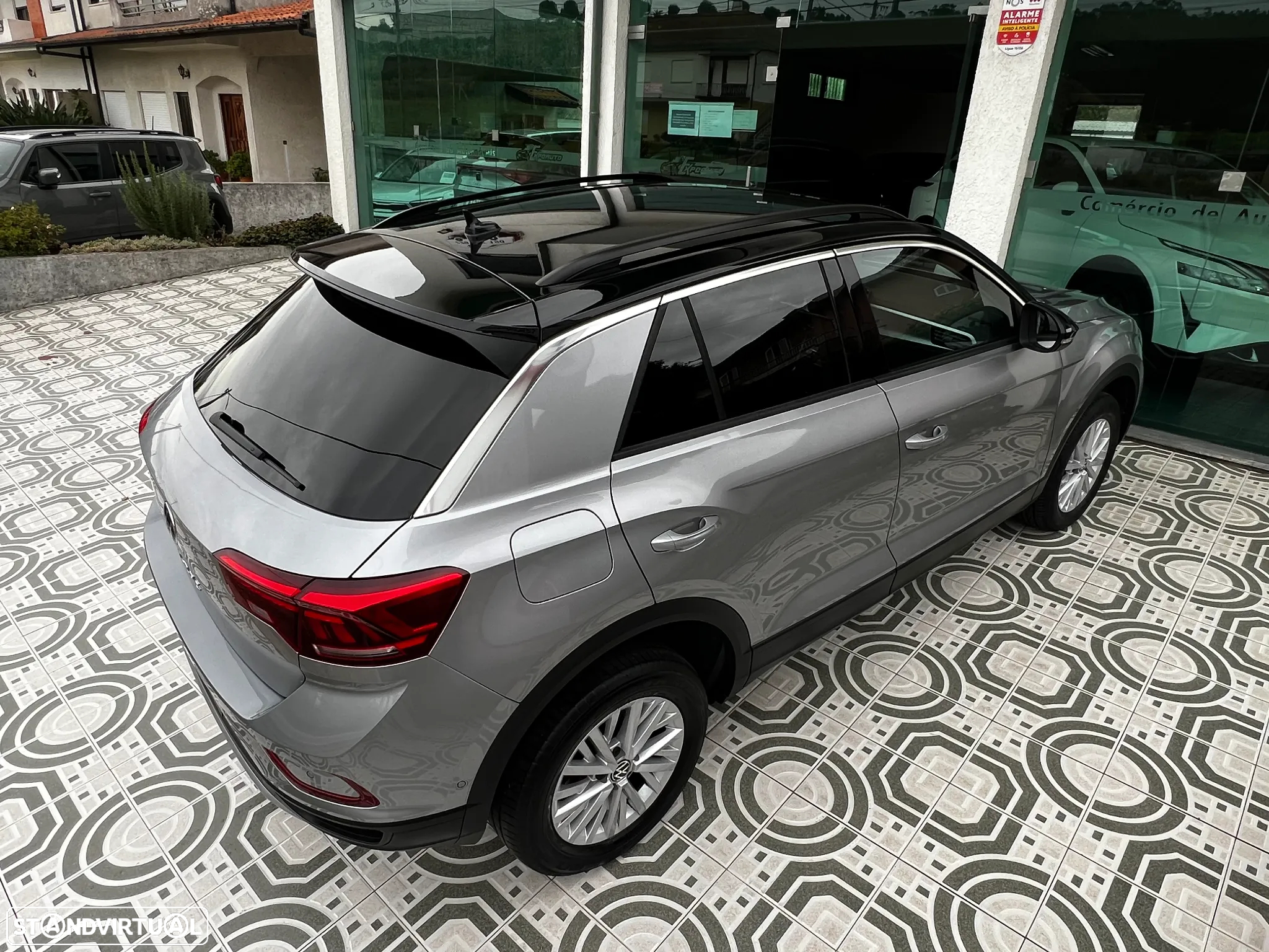 VW T-Roc 1.0 TSI Urban - 8