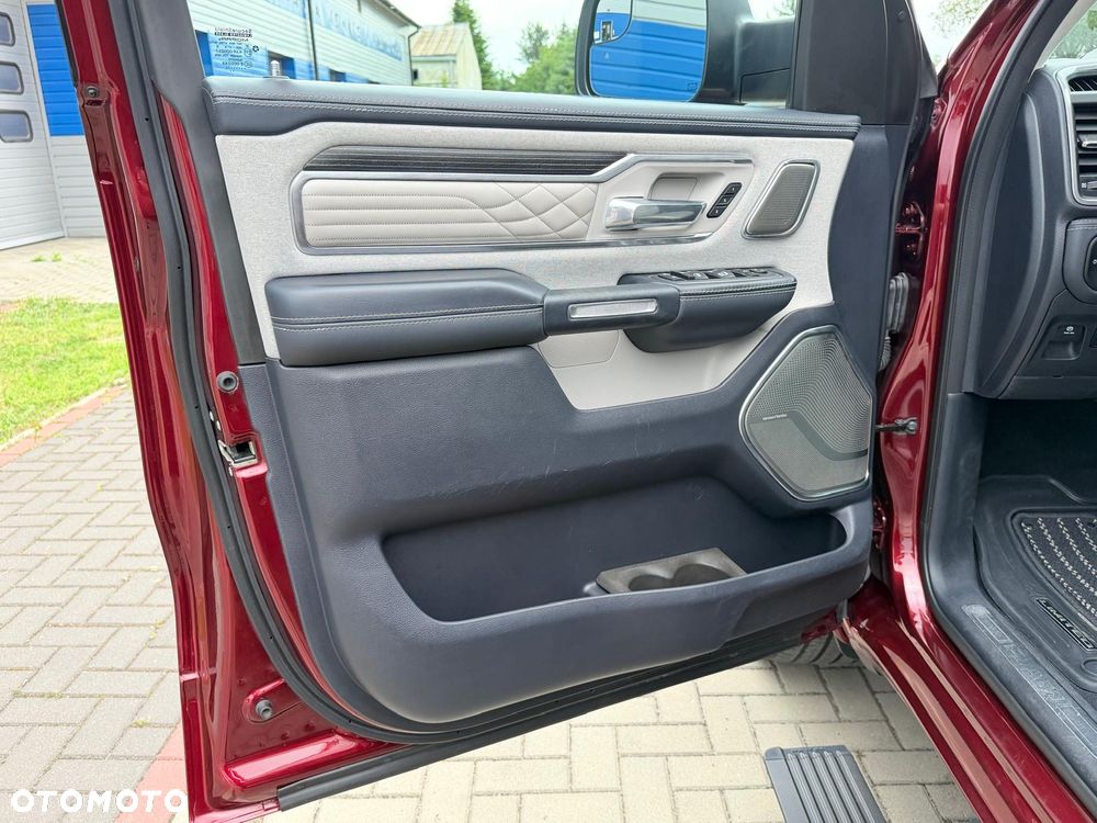 RAM 1500 5.7 eTorque Crew Cab Shortbed Limited Chrome - 8