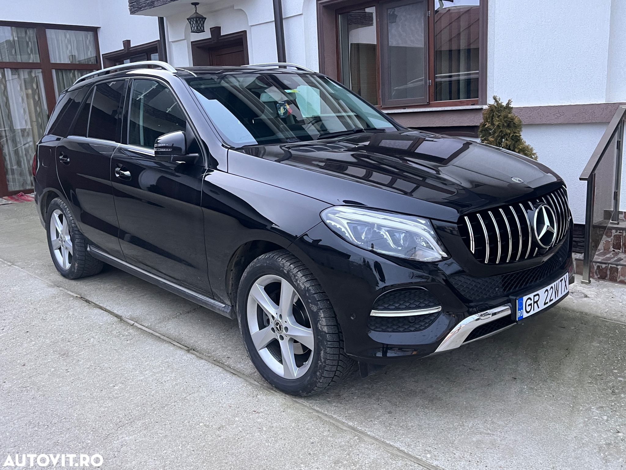 Mercedes-Benz GLE 350 d 4MATIC - 28