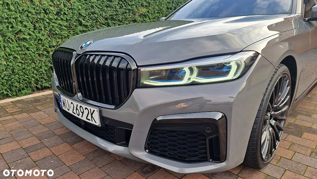 BMW Seria 7 750i xDrive sport - 6