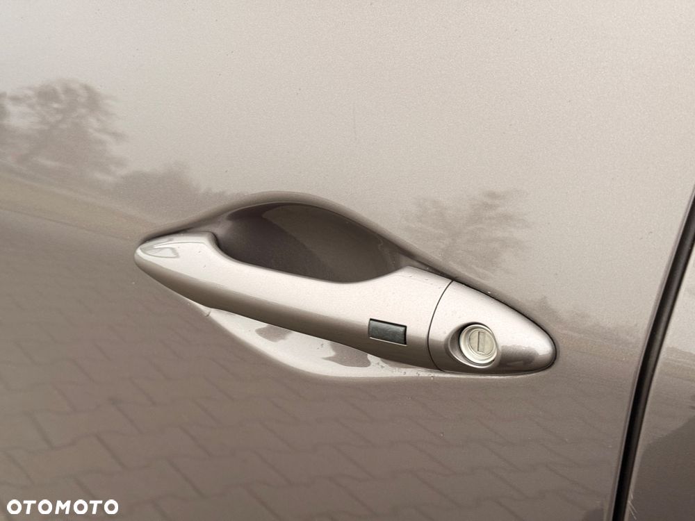 Hyundai ix35 1.6 2WD Fifa World Cup Edition - 35