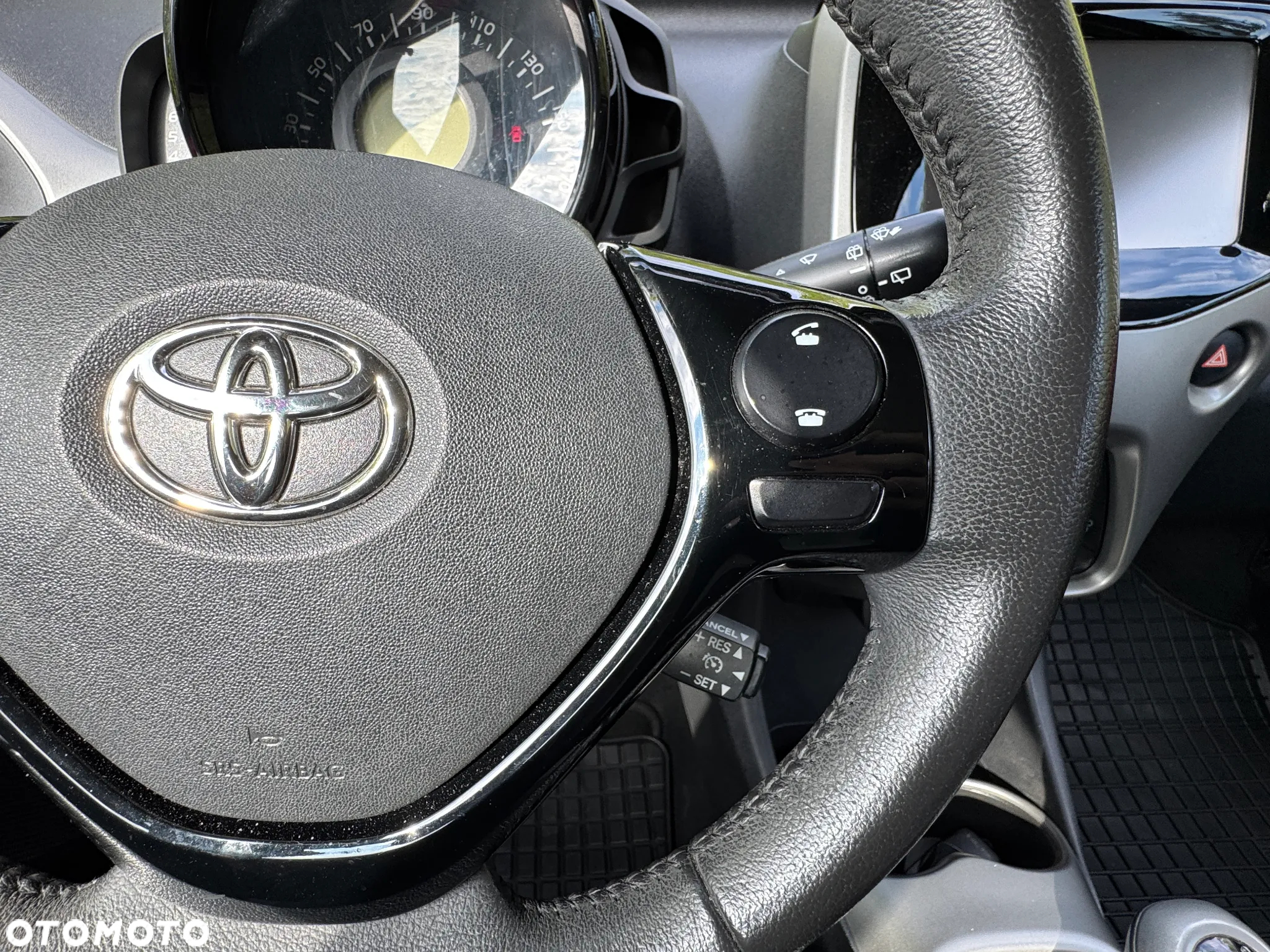 Toyota Aygo x-play Edition S+ - 15