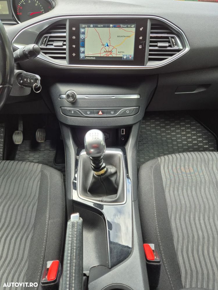 Peugeot 308 1.6 e-HDI FAP STT Allure - 15