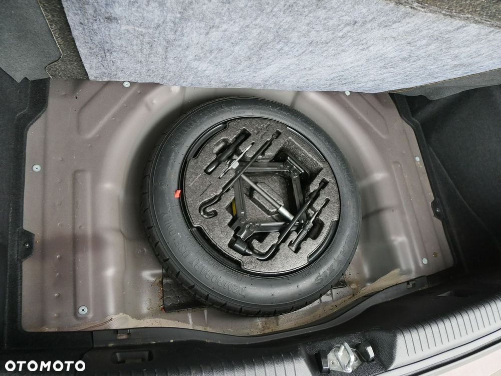 Kia Ceed - 27