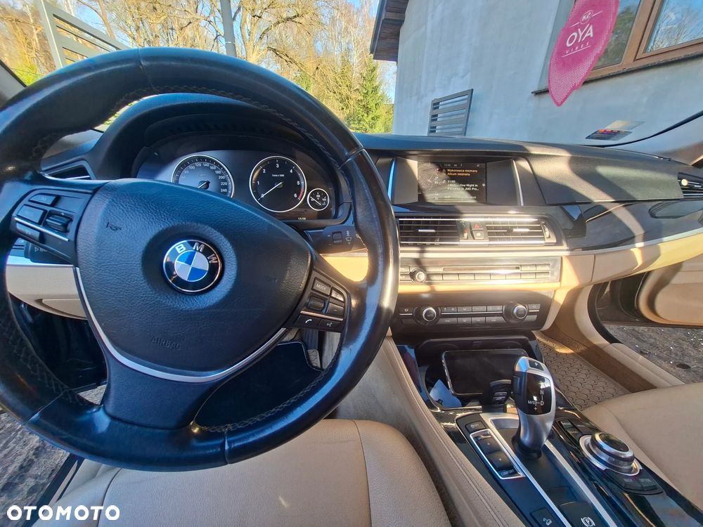 BMW Seria 5 520d xDrive - 5