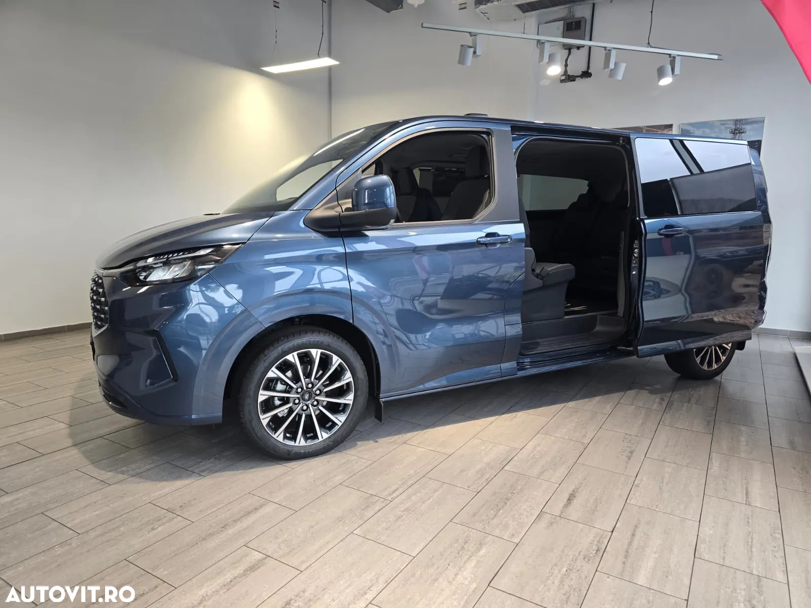 Ford Tourneo Custom Bus 320L 2.0 EcoBlue 136 CP 8AT L2H1 FWD Titanium - 21