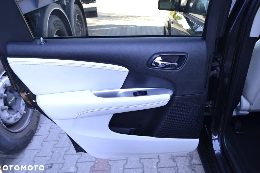 Fiat Freemont 2.0 Multijet Lounge AWD - 16