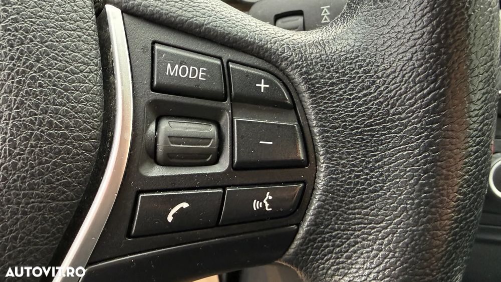 BMW Seria 3 320d Aut. Sport Line - 26