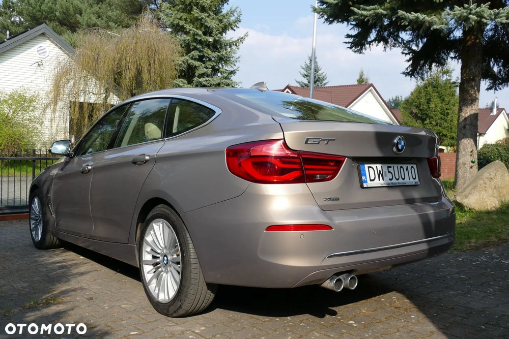 BMW Seria 3 330i Luxury Line - 3