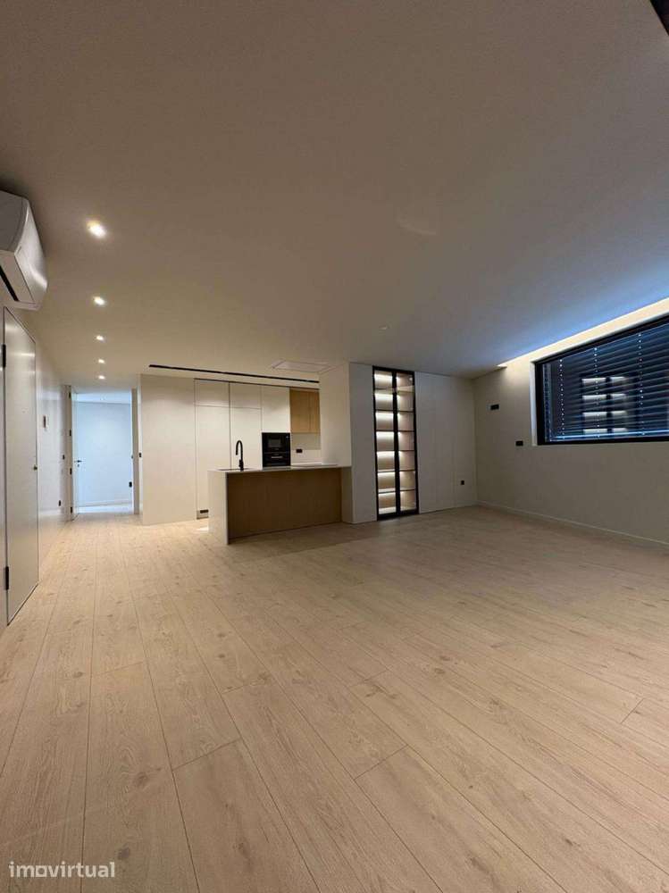 Apartamento T2 no centro de Gondomar - Grande imagem: 2/23
