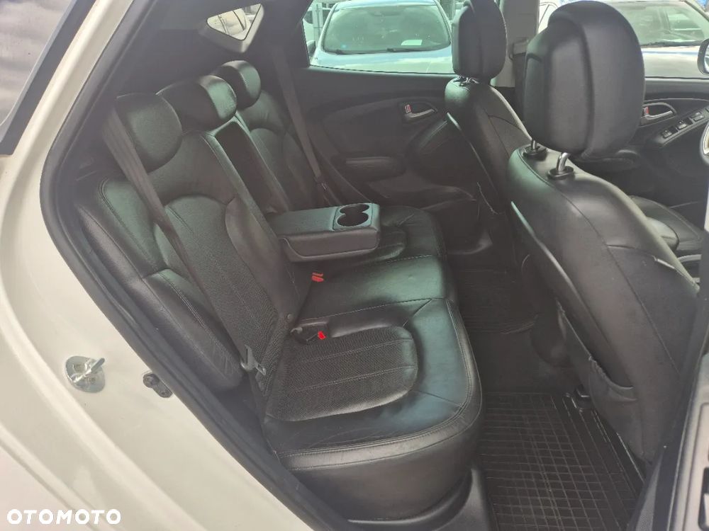 Hyundai ix35 2.0 CRDi 4WD Automatik Premium - 12