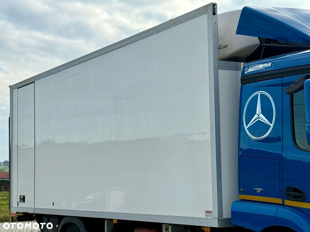 Mercedes-Benz ACTROS 1836 / CHŁODNIA / WINDA / 18 PALET / SILNIK 10677 cm3 / CARRIER / SYPIALKA / AUTOMAT / 2018 ROK - 16