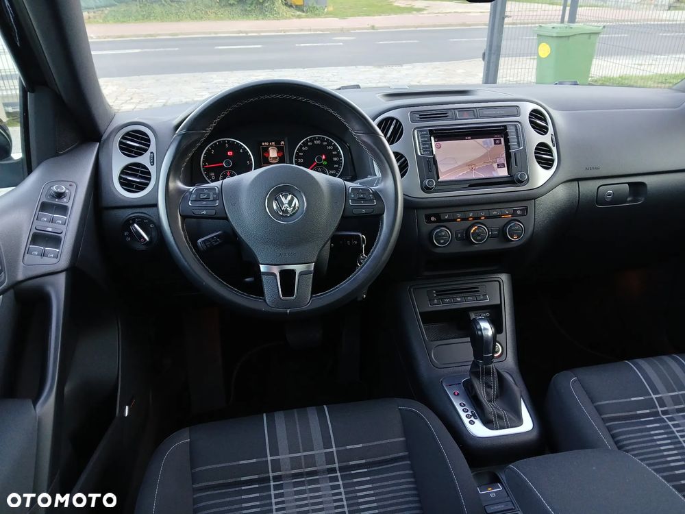 Volkswagen Tiguan 2.0 TDI SCR 4MOTION BlueMotion Technology DSG Lounge Sport & Style - 30