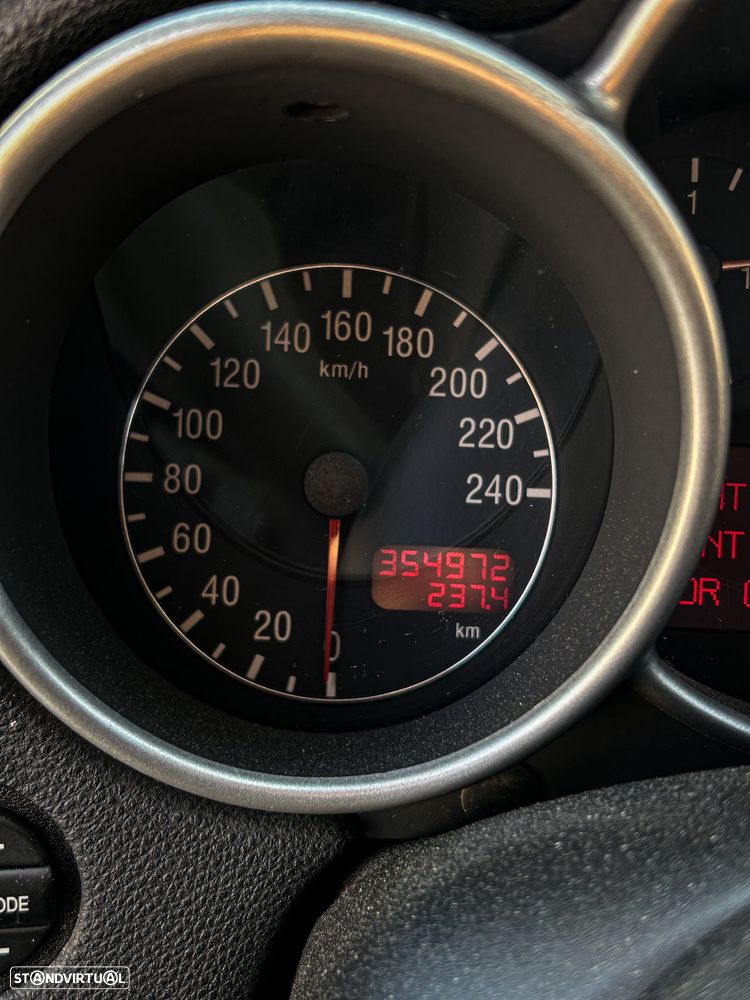 Alfa Romeo 147 1.9 JTD Progression - 10
