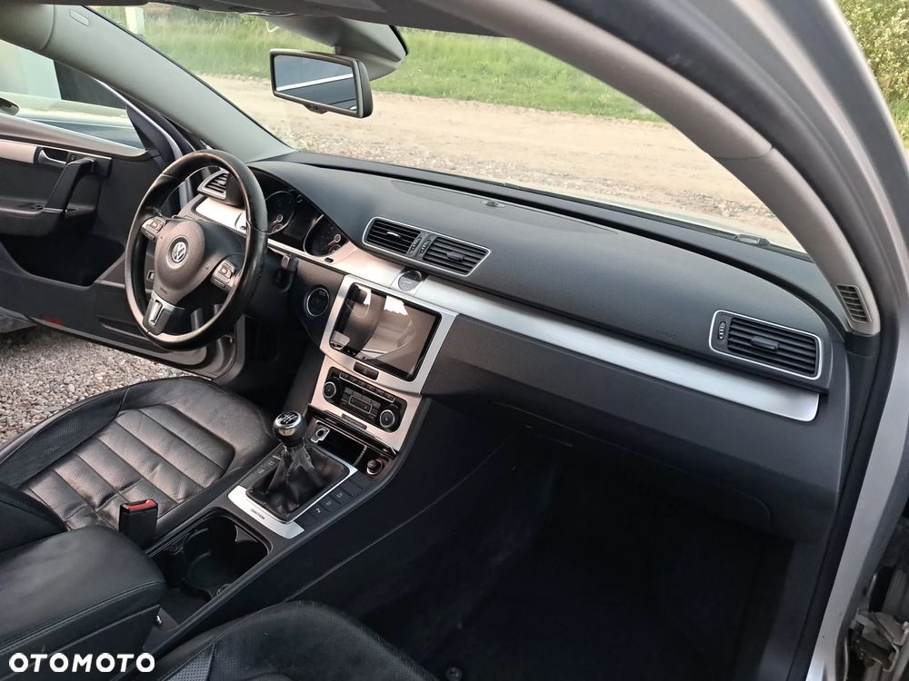 Volkswagen Passat 2.0 TDI DPF 4Motion Highline - 9