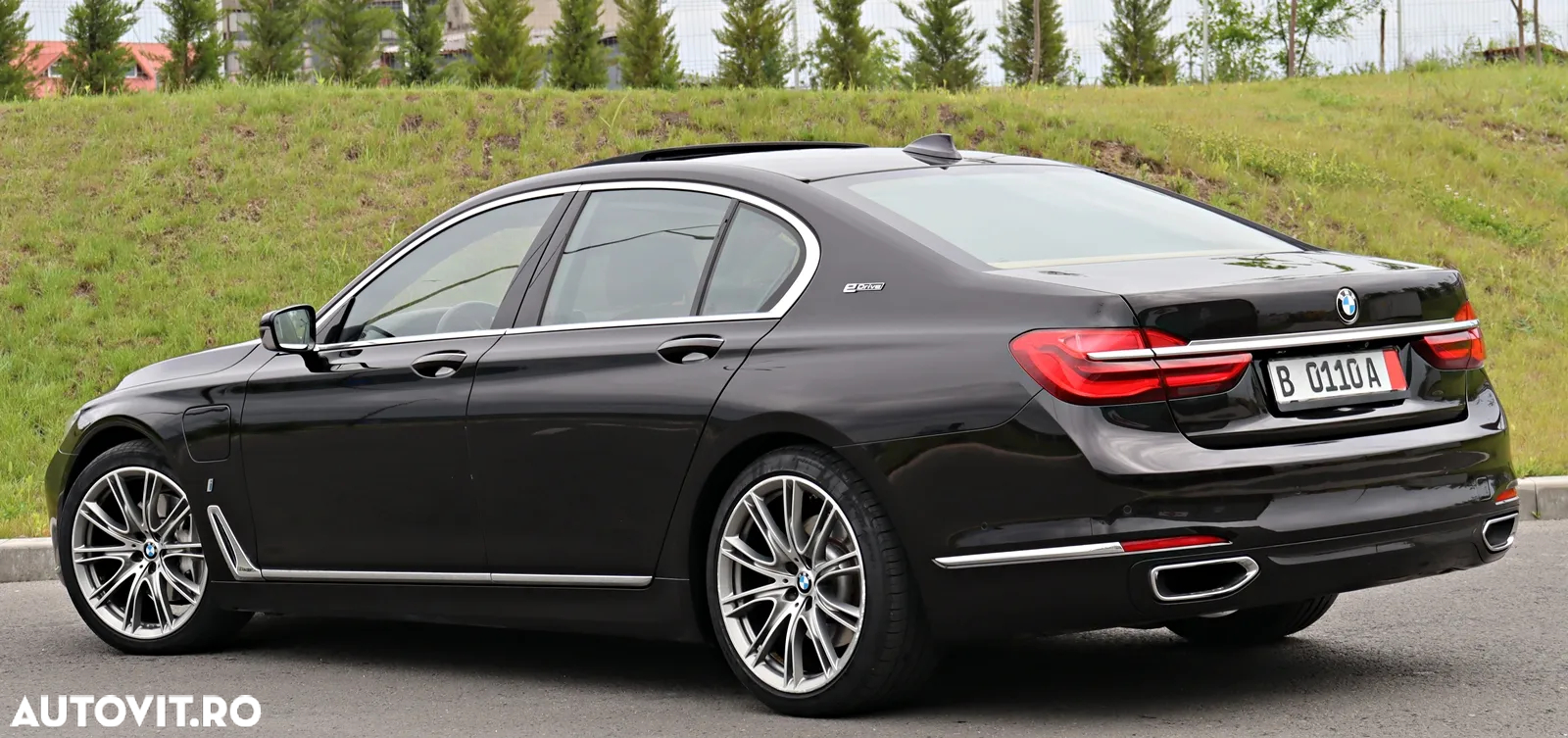 BMW Seria 7 740e iPerformance - 10