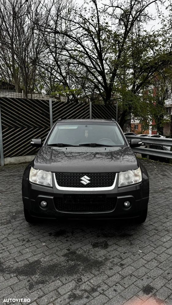 Suzuki Grand Vitara 2.4 Comfort - 2