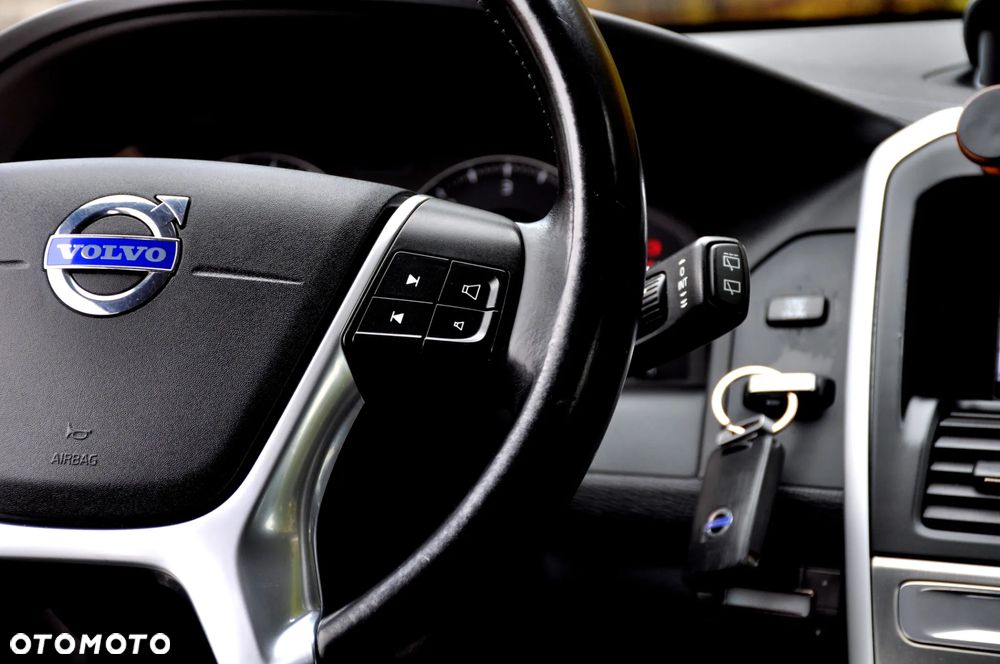 Volvo XC 60 2.4D Momentum - 29