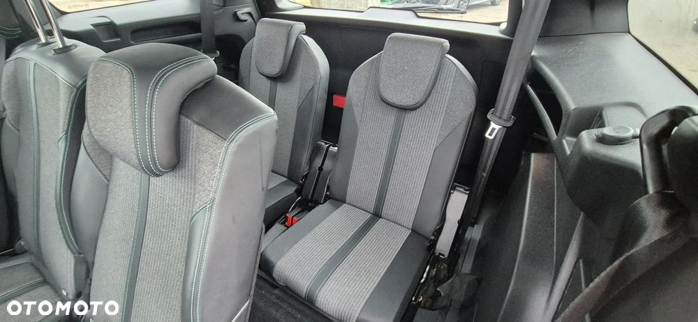 Peugeot 5008 - 18