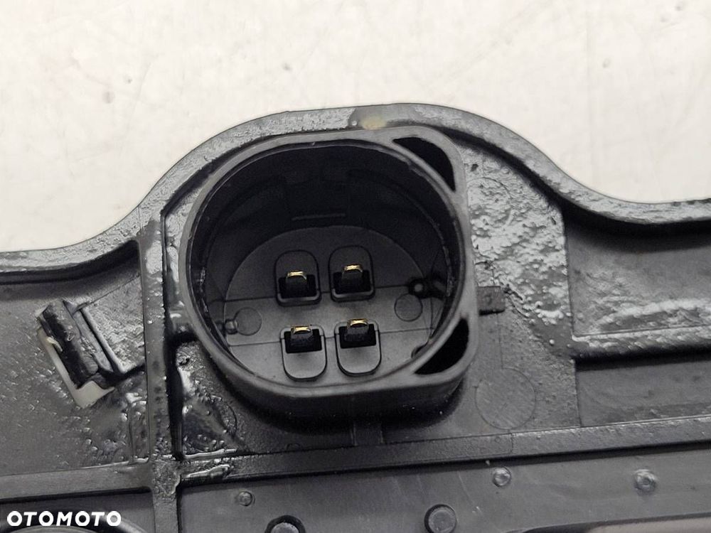 KLAMKA TYLNEJ KLAPY LISTWA LAMPKI VW TOURAN I 1T0827574H - 7