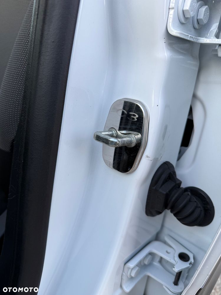 Citroën C3 1.2 PureTech Shine - 19