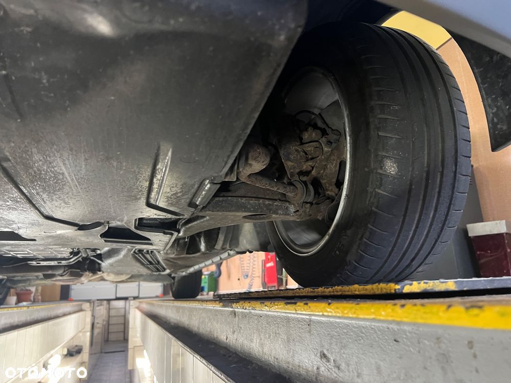 Mercedes-Benz Klasa E - 20